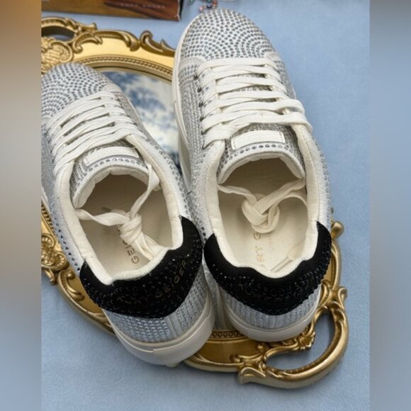 🆕 KURT GEIGER LONDON 🧿 NWOT Laney Silver Crystal Low Top Sneaker, Sz 38.5 US 8 - Picture 12 of 16